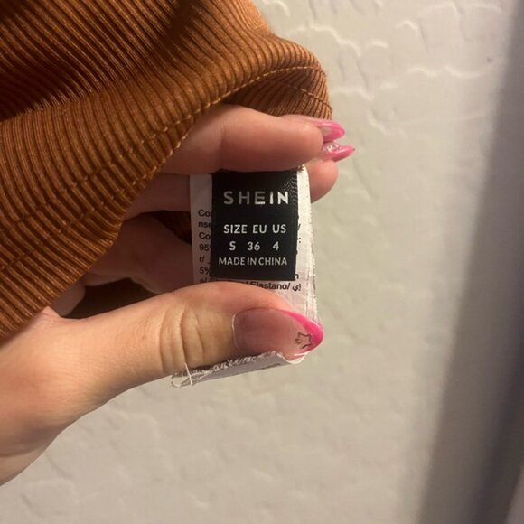 SHEIN Brown Fitted Sleeveless Crop Tank Top - Picture 2 of 3